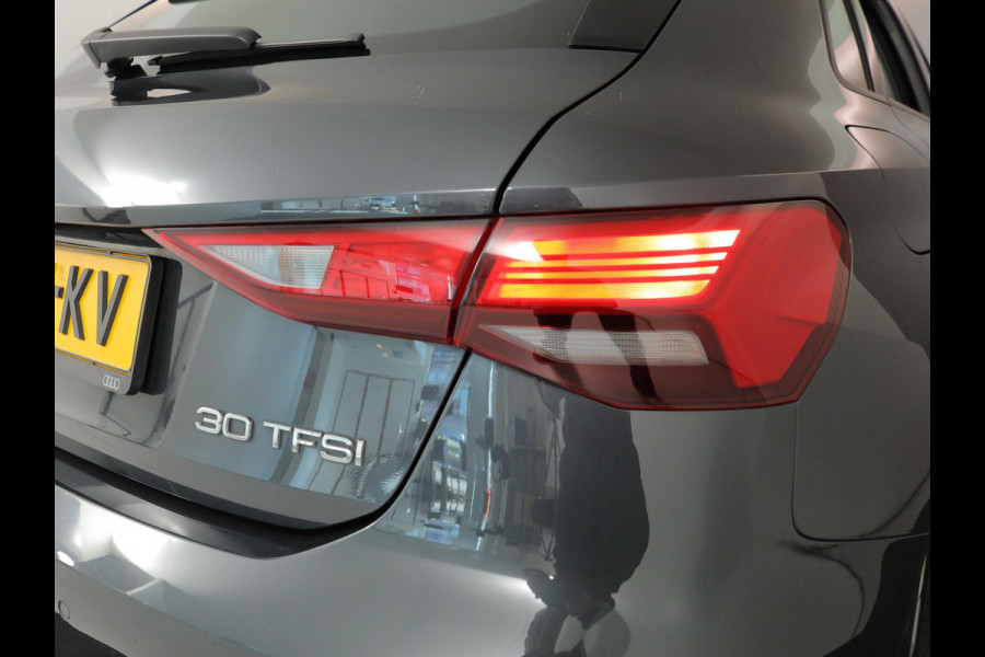 Audi A3 Sportback 30 TFSI Pro Line | Led | Climate Control | Apple carplay & Android Auto | Parkeer sensoren |