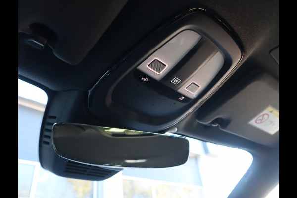 Volvo XC40 Recharge P8 AWD R-Design SOH 88,1% / Stoel-stuurverw. / Camera NL Auto / BTW Auto