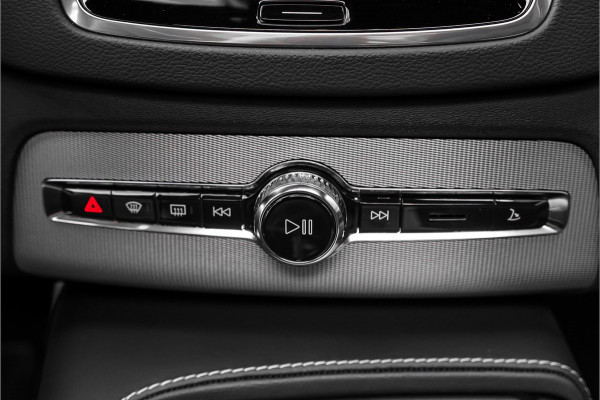 Volvo XC90 2.0 T8 Recharge AWD R-Design Pano H/K Trekhaak