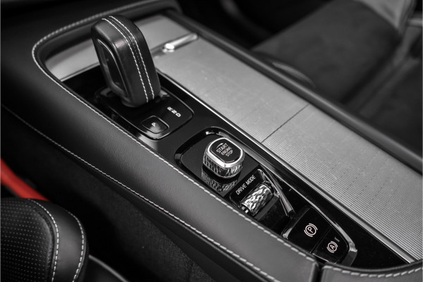 Volvo XC90 2.0 T8 Recharge AWD R-Design Pano H/K Trekhaak