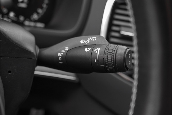 Volvo XC90 2.0 T8 Recharge AWD R-Design Pano H/K Trekhaak