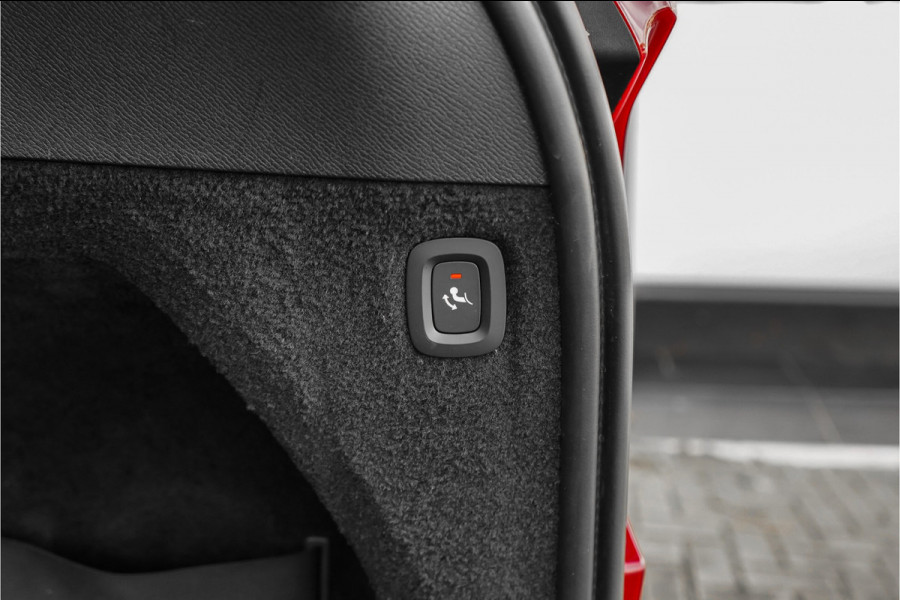 Volvo XC90 2.0 T8 Recharge AWD R-Design Pano H/K Trekhaak