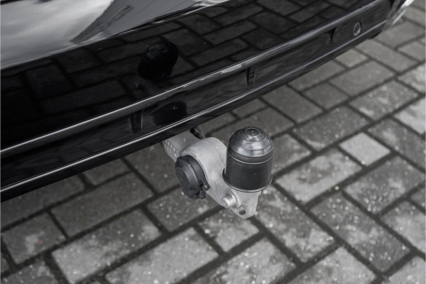 Volvo XC90 2.0 T8 Recharge AWD R-Design Pano H/K Trekhaak