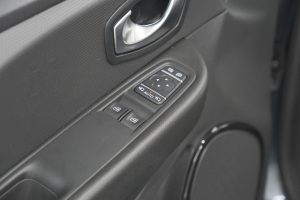 Renault Clio TCe 90 Zen | Navigatie | Parkeersensoren | Climate Control