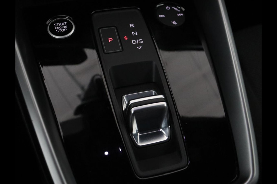 Audi A3 30 TFSI Advanced edition | Sportstoelen | Carplay | Audi Sound | Navigatie | Virtual Cockpit | Climate control | Full LED | Parkeerhulp | 17'' | DAB | Cruise control