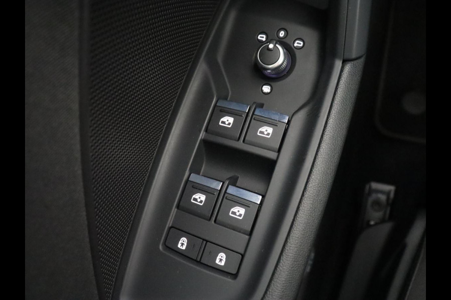 Audi A3 30 TFSI Advanced edition | Sportstoelen | Carplay | Audi Sound | Navigatie | Virtual Cockpit | Climate control | Full LED | Parkeerhulp | 17'' | DAB | Cruise control