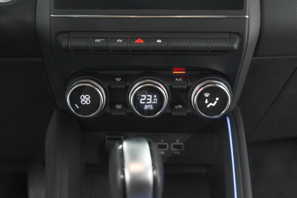 Renault Clio TCe 130 EDC Intens |  Allseason banden | Camera | Navigatie | Parkeersensoren