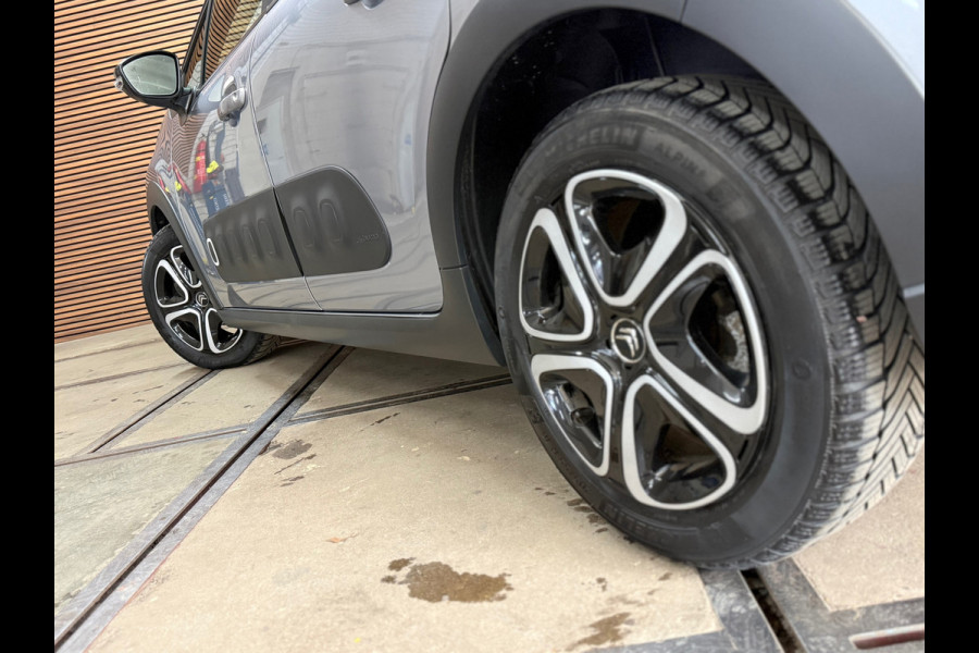 Citroën C3 1.2 Shine |NAVI | Sensoren Achter | Cruise Control |110pk |