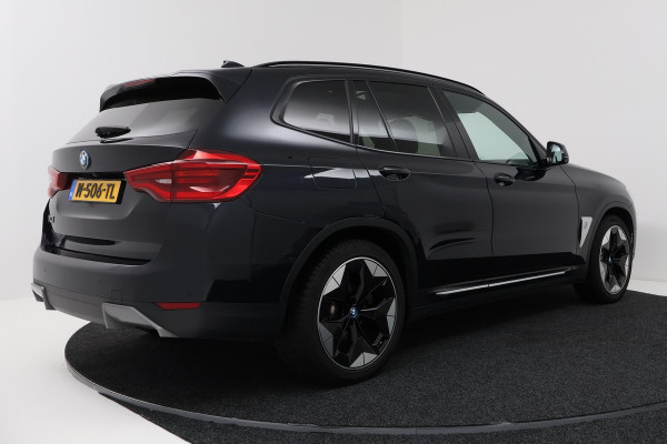BMW iX3 High Executive 80 kWh M-pakket (1e eigenaar, NL-auto, Dealer OnderH, Panoramadak, Navi Pro, Leder, StoelV, Etc)