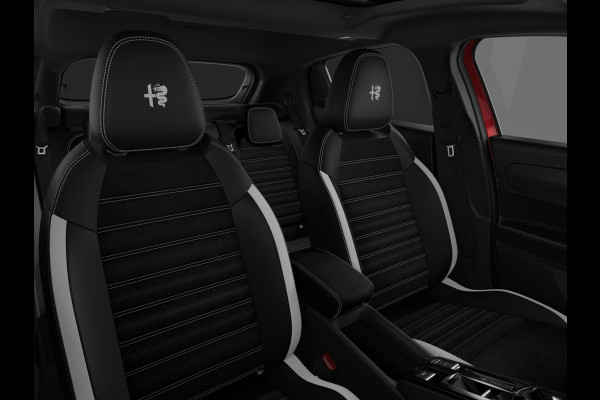 Alfa Romeo junior 1.2 Turbo Hybrid Ibrida Q4 Sport Speciale | Schuif/Kanteldak | Techno Pack | Bicolore