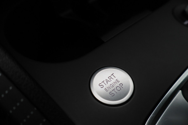 Audi Q2 2.0 TFSI quattro Sport Edition #1 Panoramadak, Leer, B&O, Head-Up, ACC, Trekhaak, 19"