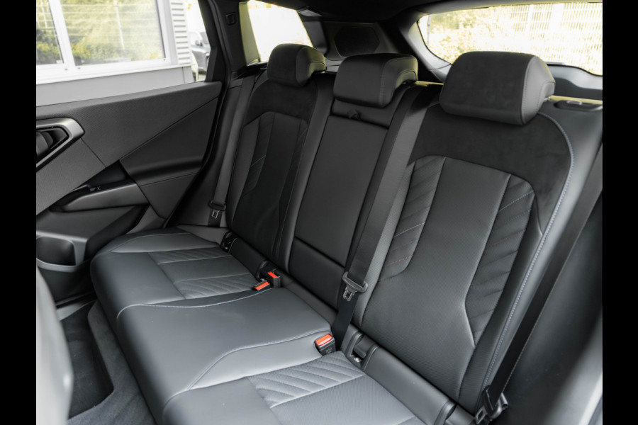 BMW X3 30e xDrive M-Sport - Trekhaak - ACC - 360° Camera - Harman Kardon