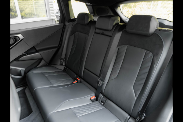 BMW X3 30e xDrive M-Sport - Trekhaak - ACC - 360° Camera - Harman Kardon