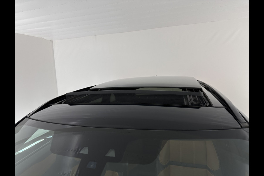 Land Rover Range Rover Velar 2.0 I4 AWD R-Dynamic HSE (INCL-BTW) Aut. *PANO | LEATHER | MATRIX-LED | MEMORY-PACK | BLINDSPOT | MERIDIAN-SURROUND | DIGI-COCKPIT | CAMERA | KEYLESS | HEATED-COMFORTSEATS | PRIVACYGLASS | SHIFTPADDLES | 22''ALU*