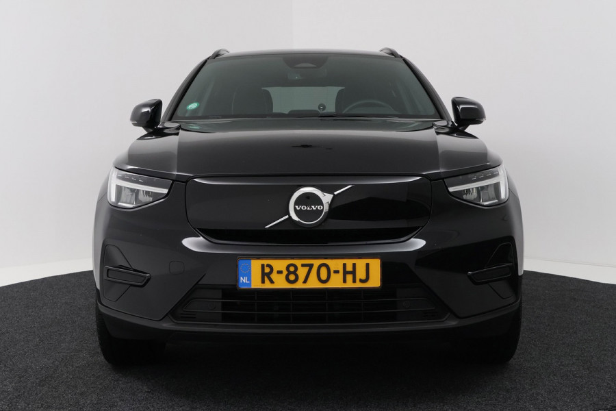 Volvo XC40 Recharge Plus 70 kWh (1e Eig, NL-auto, Dealer OndH, Carplay/ Andrioid, Trekhaak, Camera, Stoel/Stuur VerW, Etc)