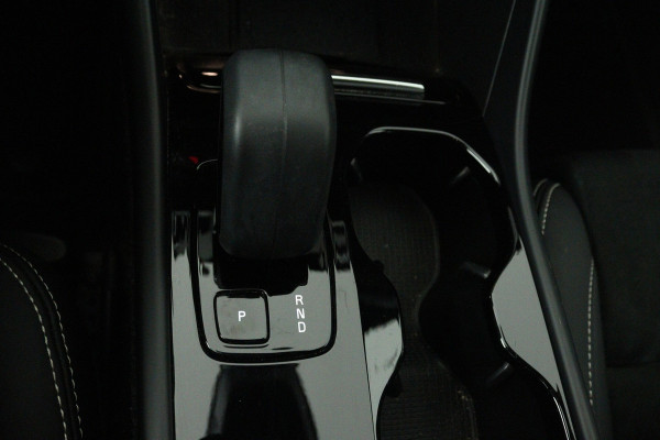 Volvo XC40 Recharge Plus 70 kWh (1e Eig, NL-auto, Dealer OndH, Carplay/ Andrioid, Trekhaak, Camera, Stoel/Stuur VerW, Etc)