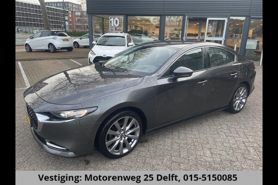 Mazda 3 2.0 e-SkyActiv-X M Hybrid 186 Comfort . STUUR & STOELVERWARMING . BOSE AUDIO  . NAVIGATIE .