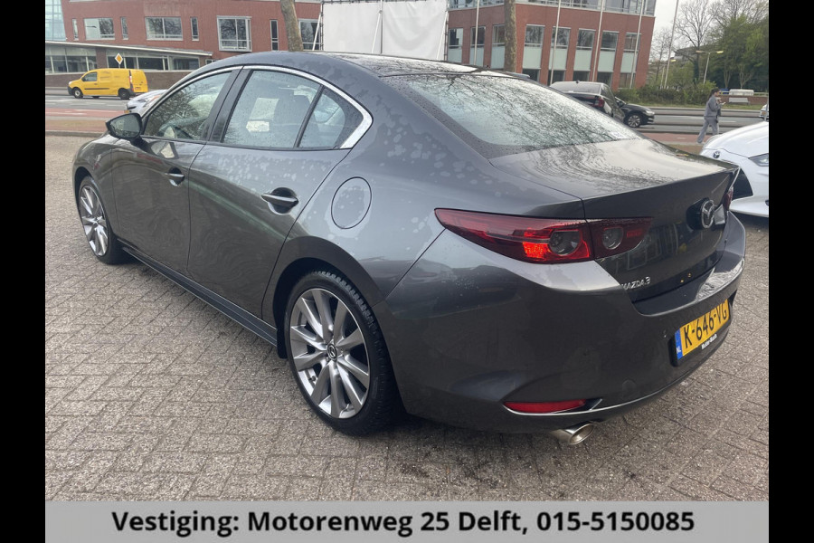 Mazda 3 2.0 e-SkyActiv-X M Hybrid 186 Comfort . STUUR & STOELVERWARMING . BOSE AUDIO  . NAVIGATIE .