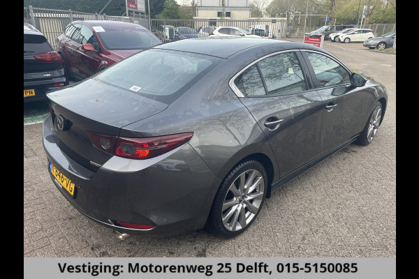 Mazda 3 2.0 e-SkyActiv-X M Hybrid 186 Comfort . STUUR & STOELVERWARMING . BOSE AUDIO  . NAVIGATIE .