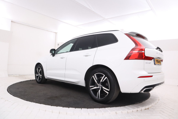 Volvo XC60 2.0 T8 Twin Engine AWD R-Design Luchtvering, Stoelverwarming, Panorama, Apple Carplay,