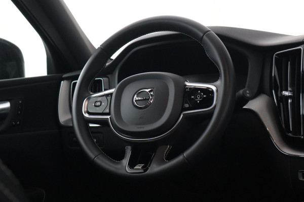 Volvo XC60 2.0 T8 Twin Engine AWD R-Design Luchtvering, Stoelverwarming, Panorama, Apple Carplay,