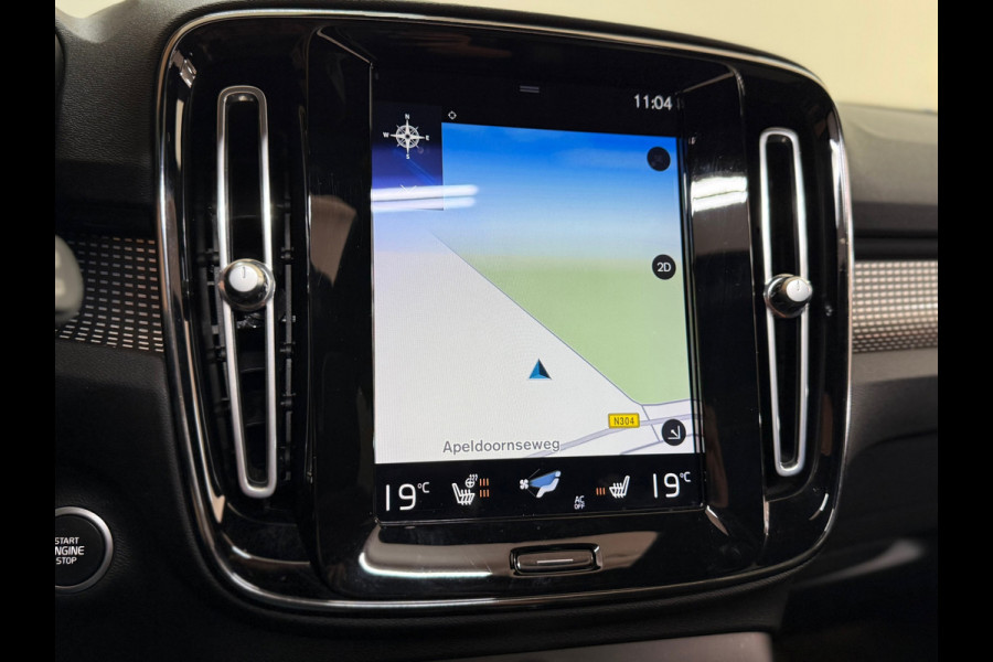 Volvo XC40 1.5 T3 R-Design | Pano | Winterpakket | Elektr voorstoelen+memory | Camera | Carplay