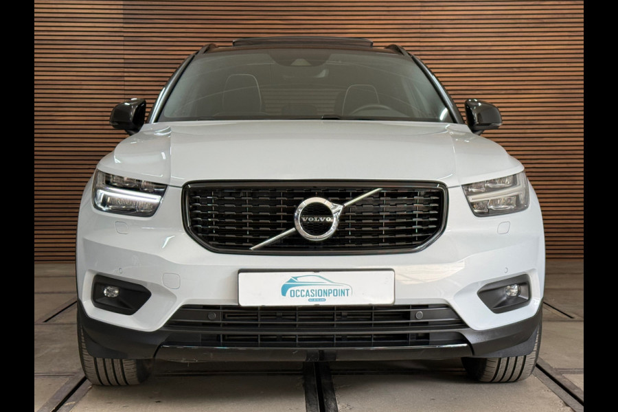 Volvo XC40 1.5 T3 R-Design | Pano | Winterpakket | Elektr voorstoelen+memory | Camera | Carplay