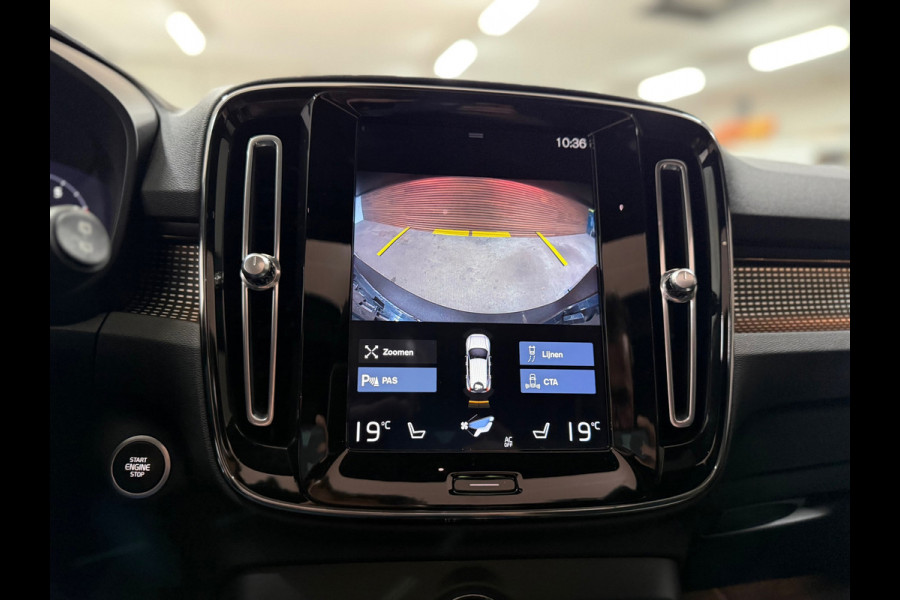 Volvo XC40 1.5 T3 R-Design | Pano | Winterpakket | Elektr voorstoelen+memory | Camera | Carplay