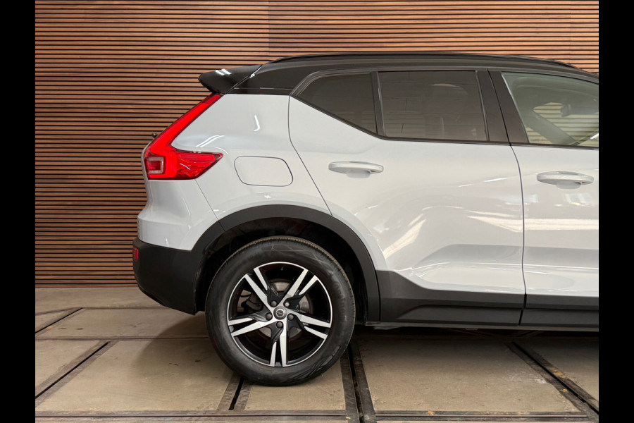 Volvo XC40 1.5 T3 R-Design | Pano | Winterpakket | Elektr voorstoelen+memory | Camera | Carplay