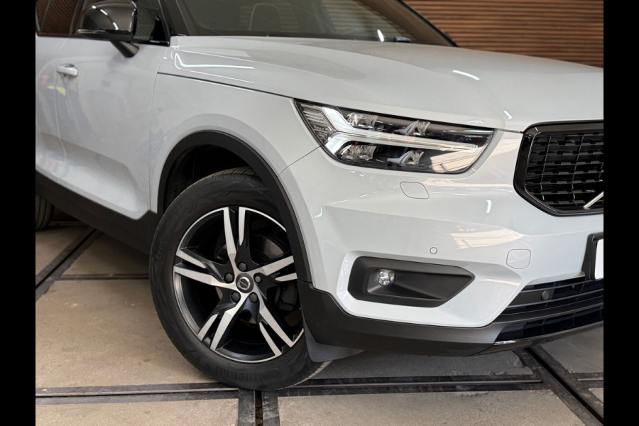 Volvo XC40 1.5 T3 R-Design | Pano | Winterpakket | Elektr voorstoelen+memory | Camera | Carplay