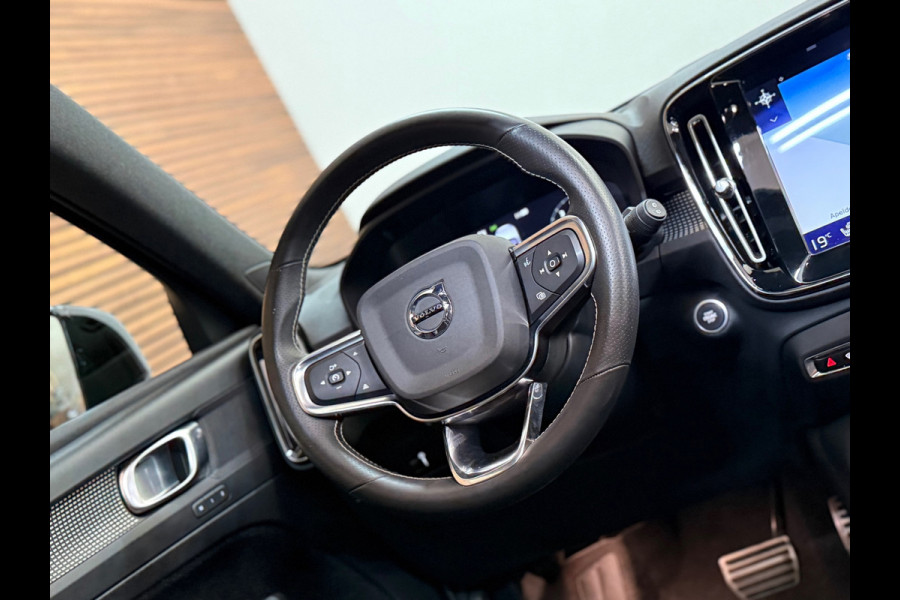 Volvo XC40 1.5 T3 R-Design | Pano | Winterpakket | Elektr voorstoelen+memory | Camera | Carplay