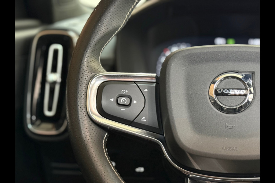 Volvo XC40 1.5 T3 R-Design | Pano | Winterpakket | Elektr voorstoelen+memory | Camera | Carplay