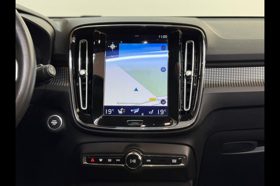 Volvo XC40 1.5 T3 R-Design | Pano | Winterpakket | Elektr voorstoelen+memory | Camera | Carplay