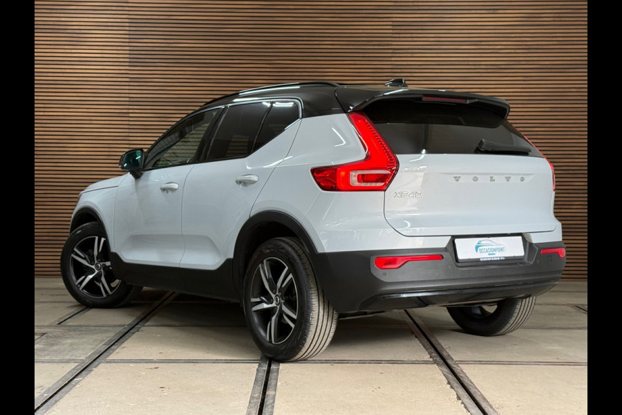 Volvo XC40 1.5 T3 R-Design | Pano | Winterpakket | Elektr voorstoelen+memory | Camera | Carplay