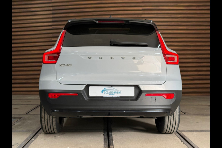 Volvo XC40 1.5 T3 R-Design | Pano | Winterpakket | Elektr voorstoelen+memory | Camera | Carplay