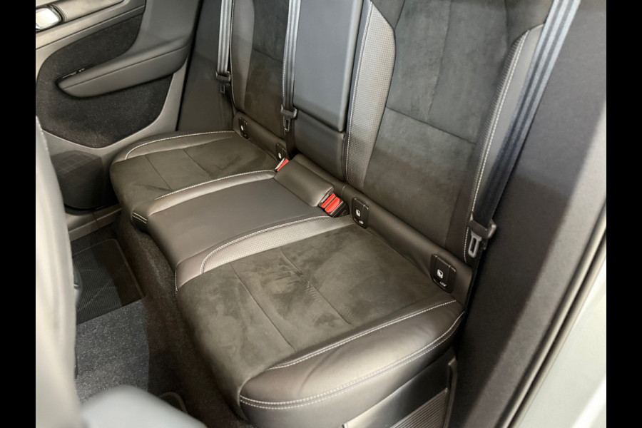 Volvo XC40 1.5 T3 R-Design | Pano | Winterpakket | Elektr voorstoelen+memory | Camera | Carplay