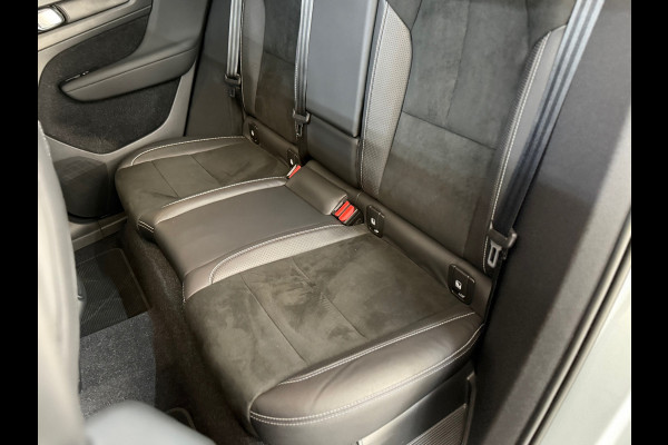 Volvo XC40 1.5 T3 R-Design | Pano | Winterpakket | Elektr voorstoelen+memory | Camera | Carplay