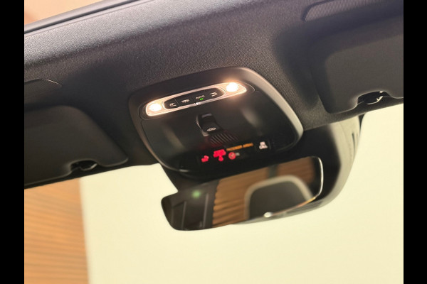 Volvo XC40 1.5 T3 R-Design | Pano | Winterpakket | Elektr voorstoelen+memory | Camera | Carplay