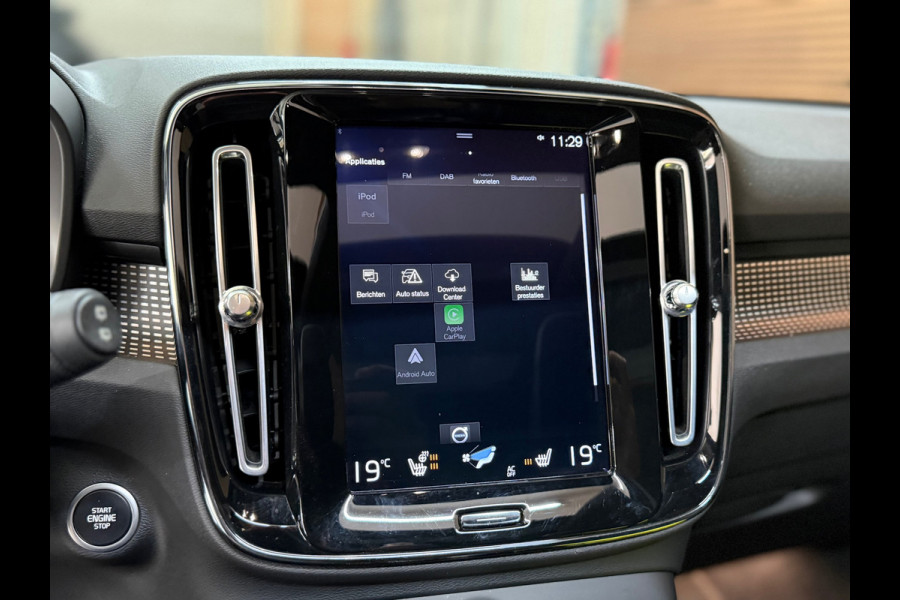 Volvo XC40 1.5 T3 R-Design | Pano | Winterpakket | Elektr voorstoelen+memory | Camera | Carplay