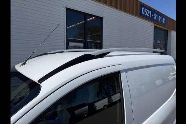 Ford Transit Courier 1.5 TDCI Trend / euro 6 / bpm vrij / vaste prijs rijklaar € 9.950 marge / vrij van btw / pdc voor en achter / airco / cruise / schuifdeur / lichtmetalen velgen