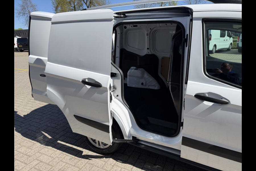 Ford Transit Courier 1.5 TDCI Trend / euro 6 / bpm vrij / vaste prijs rijklaar € 9.950 marge / vrij van btw / pdc voor en achter / airco / cruise / schuifdeur / lichtmetalen velgen