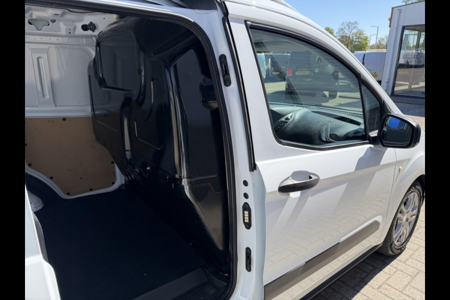 Ford Transit Courier 1.5 TDCI Trend / euro 6 / bpm vrij / vaste prijs rijklaar € 9.950 marge / vrij van btw / pdc voor en achter / airco / cruise / schuifdeur / lichtmetalen velgen