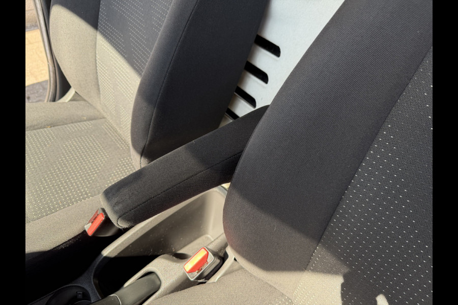 Ford Transit Courier 1.5 TDCI Trend / euro 6 / bpm vrij / vaste prijs rijklaar € 9.950 marge / vrij van btw / pdc voor en achter / airco / cruise / schuifdeur / lichtmetalen velgen