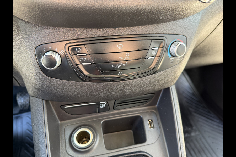 Ford Transit Courier 1.5 TDCI Trend / euro 6 / bpm vrij / vaste prijs rijklaar € 9.950 marge / vrij van btw / pdc voor en achter / airco / cruise / schuifdeur / lichtmetalen velgen