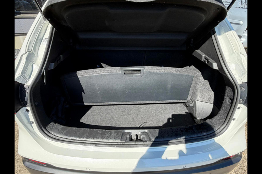 Nissan QASHQAI 1.3 MHEV N-Connecta /Trekhaak / NAVI / CAMERA /STOELVERW. / PANORAMA