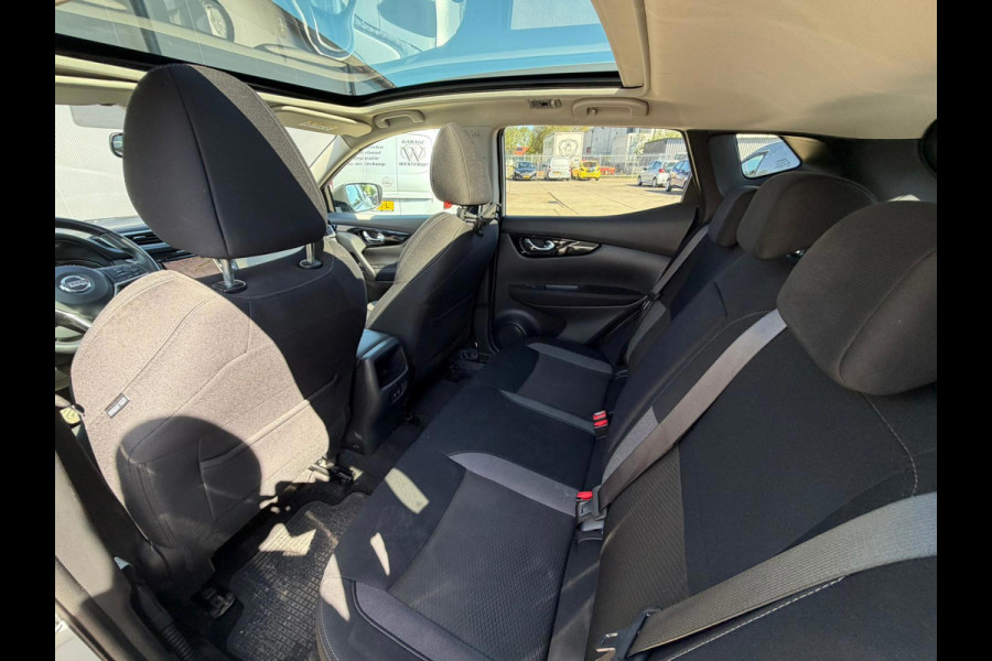 Nissan QASHQAI 1.3 MHEV N-Connecta /Trekhaak / NAVI / CAMERA /STOELVERW. / PANORAMA