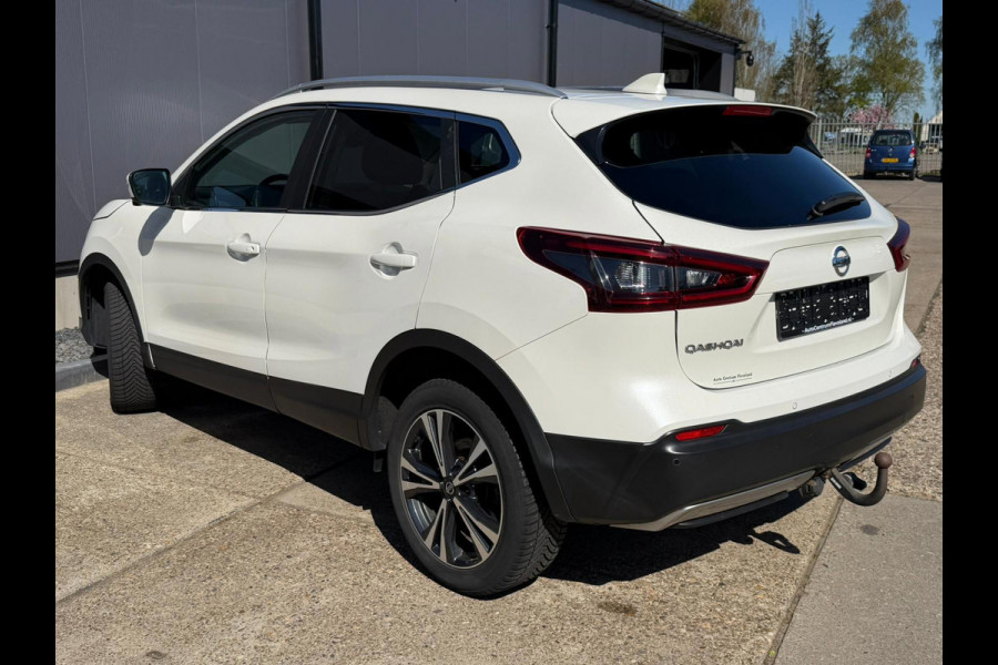 Nissan QASHQAI 1.3 MHEV N-Connecta /Trekhaak / NAVI / CAMERA /STOELVERW. / PANORAMA