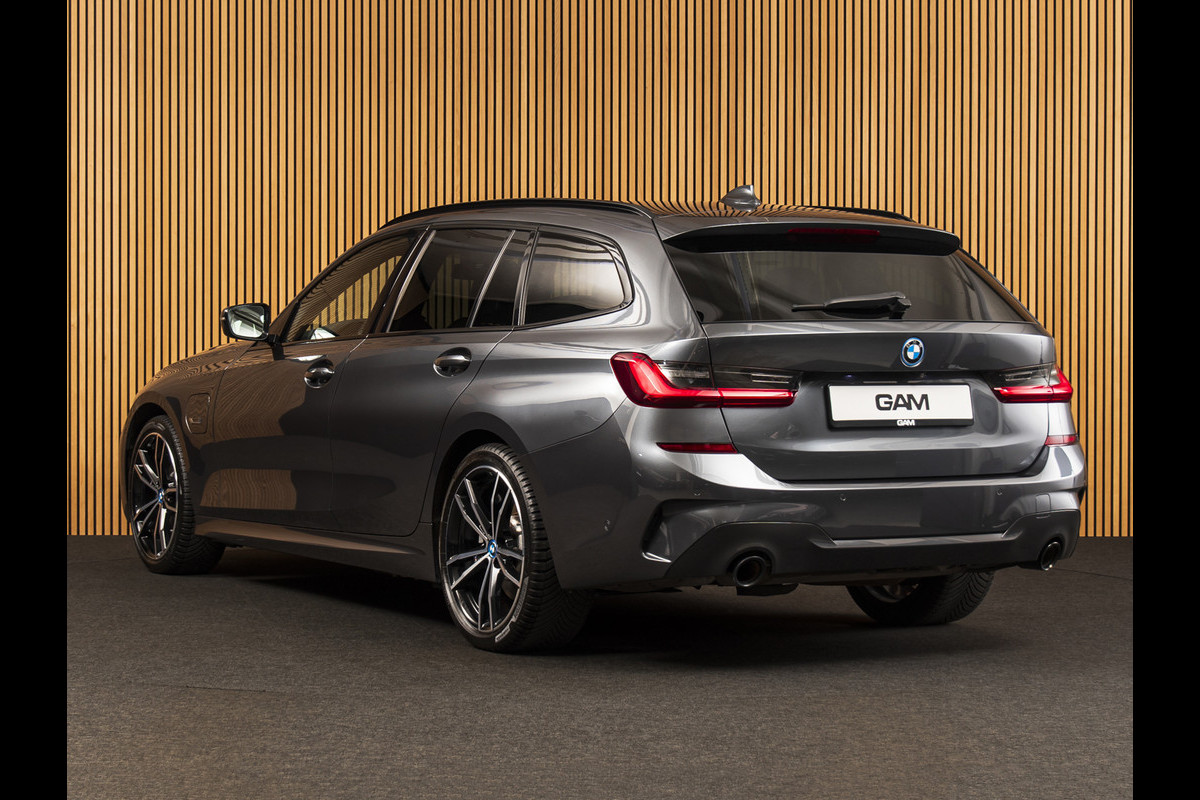 BMW 3 Serie Touring 330e M-SPORT | TREKHAAK | 19"