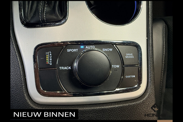 Jeep Grand Cherokee 6.4 V8 SRT8. Grijs Kenteken. Navi. Apple-carplay. Trekhaak. LPG. 93000 KM