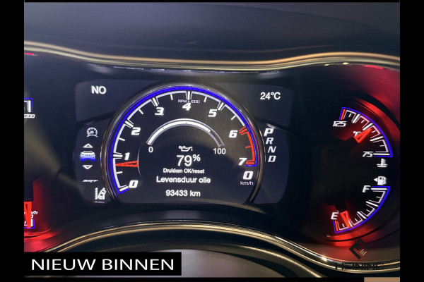 Jeep Grand Cherokee 6.4 V8 SRT8. Grijs Kenteken. Navi. Apple-carplay. Trekhaak. LPG. 93000 KM